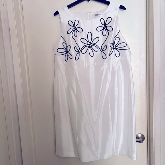 Women's Floral Embroidered Jewel Neck Jacket 18W - Picture 8 of 10